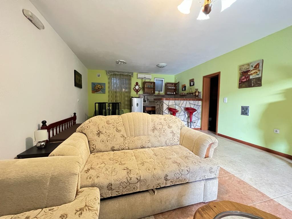 Image of House - 5 Bedrooms - 5 Bathrooms for Sale in Bar-Utjeha-Montenegro, Image 7